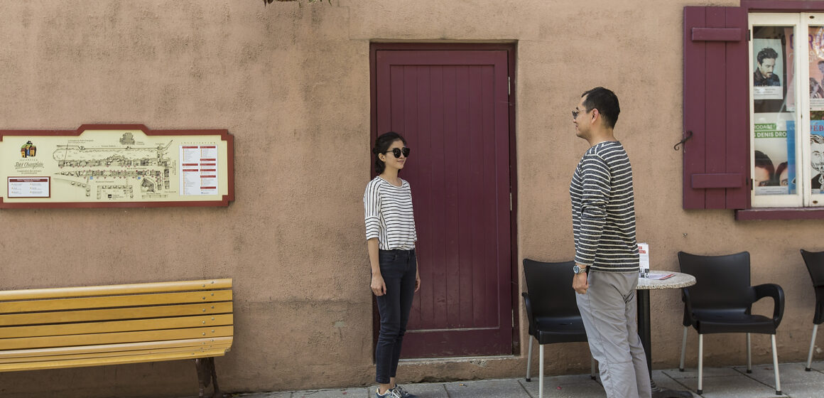Quebec City: why is this unremarkable door is a sensation with Asian tourists?